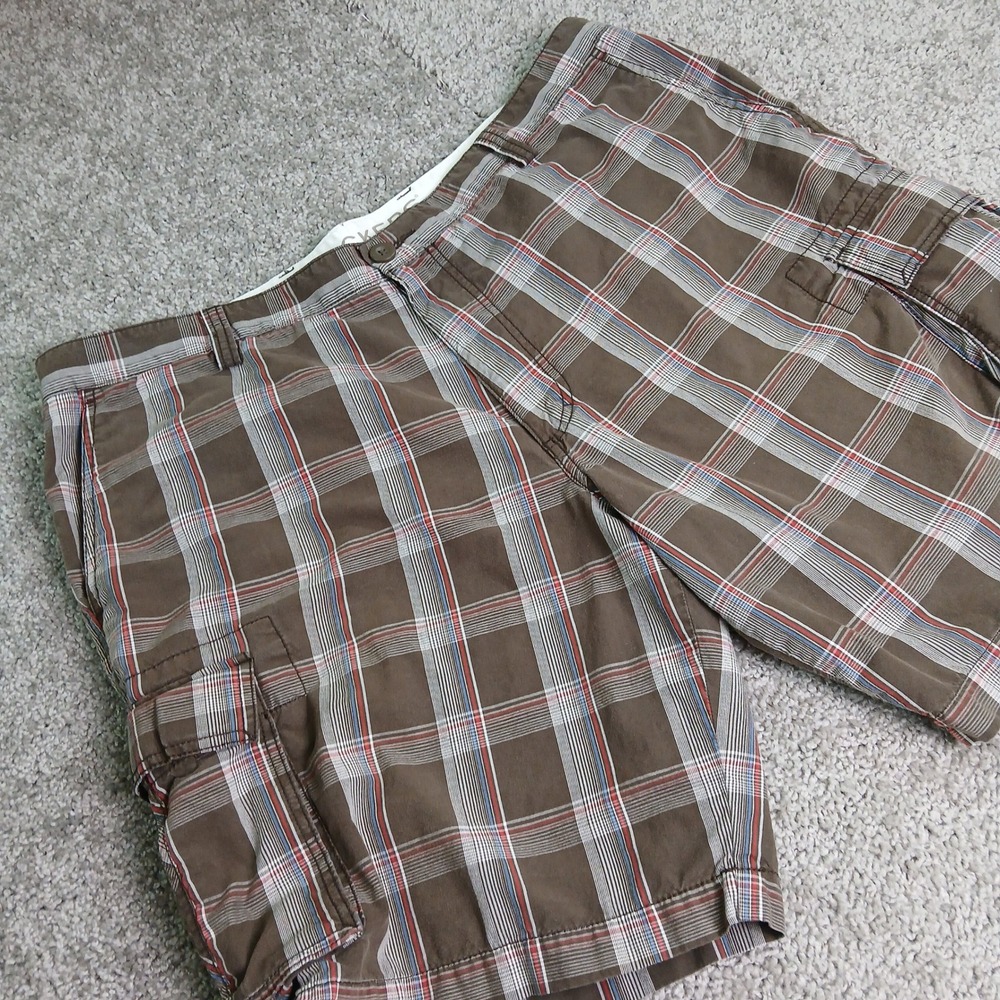 Dockers Mens Brown Plaid Cargo Shorts Size 40 Classic Fit Multi Pocket Casual